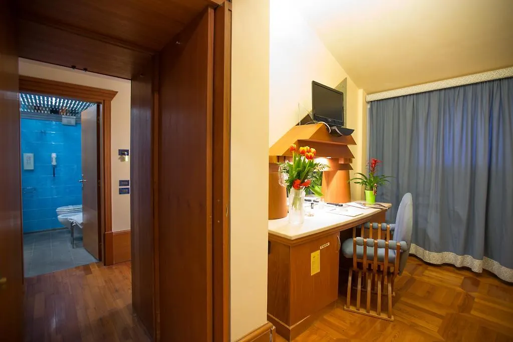 Hotel Lombardia-1